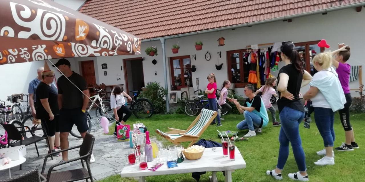 Hluboká nad Vltavou 酒吧农舍旅馆酒店 外观 照片